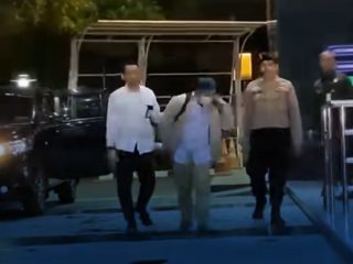 KPK Tahan Bupati Lombok Barat, Suap Rp9 M Mulai Dari Alphard Hingga Tanah Disita 