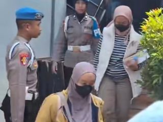 Dibawa ke Jakarta, Istri Bupati Pemalang Ikut Terjaring OTT KPK