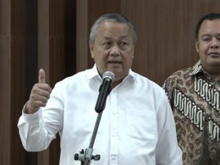 Gubernur BI Perry Warjiyo Mengundurkan Diri