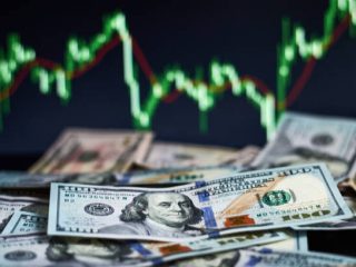 Dolar Masih Perkasa, Rupiah Fluktiatif Tapi Cenderung Lemah