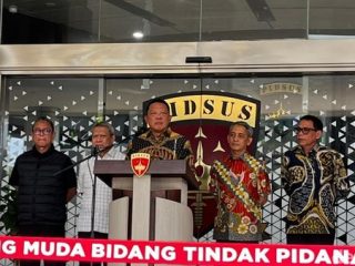 Jampidsus Muncul ke Publik, Akui Sebagai Pemilik Rumah Di Sentul Tapi Emas 74 Kg...