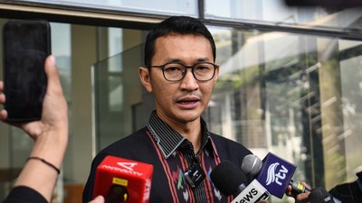 KPK Sita Uang Ratusan Juta Dalam OTT Bupati Lombok Barat