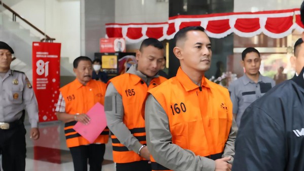 Terkait OTT Bupati Pemalang, Staf Admin KPK Turut Ditahan