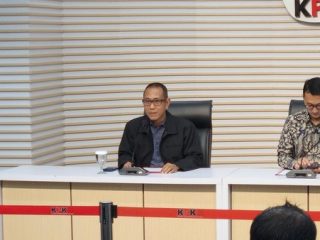Dalami Bukti Transfer ke Pejabat Bea Cukai, KPK Periksa Istri Bos BlueRay