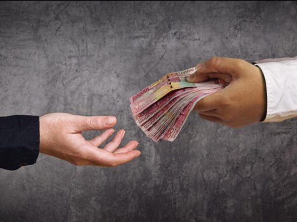 Terbukti Lakukan Pungli, Lurah Aur Medan Dicopot