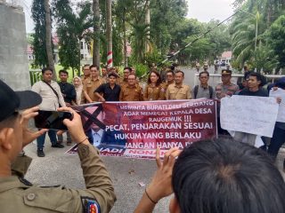 GMJA Demo Kantor Bupati Deliserdang, Tuntut Kades Muliadi Terduga Korupsi Dana Desa Dipecat