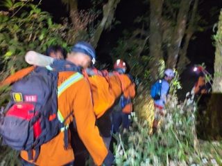 Pendaki Remaja Tewas Jatuh ke Kawah Gunung Slamet, Evakuasi Jenazah Libatkan 100 Orang