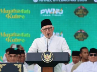 KH. Abdul Hakim Mahfuz Jadi Ketua PBNU yang Baru