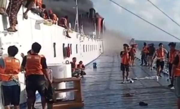 Sudah 5 Orang Tewas Akibat Terbakarnya KMP Mutiara Sentosa II di Perairan Sumenep
