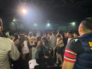 Ringkus Pengedar Pod Getar, Satresnarkoba Polrestabes Medan Segel Helen's Night Mart