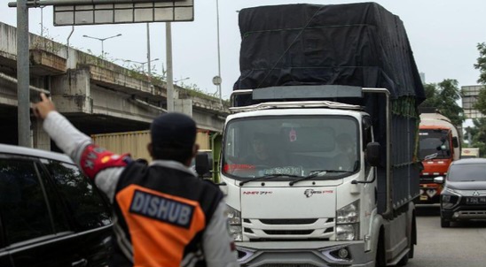 Petugas Dishub Kota Bekasi yang Palak Sopir Truk Terancam Dipecat