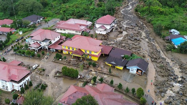 Banjir Bandang Landa Solok Sumbar, 1 Orang Tewas