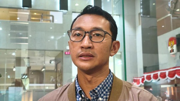 KPK Sita 20 Koper Uang Ratusan Miliar dalam OTT di BPN Kabupaten Bogor