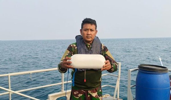 Cari 5 Jurnalis Hilang Saat Liputan Anak Krakatau, TNI AL Temukan Pelampung-Botol
