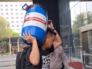 KPK Sita Drum Biru dalam OTT Bupati Klaten, Diduga Tempat Simpan Duit Korupsi