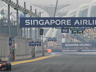 Kabut Asap Selimuti Singapura Saat Balapan Formula 1 Digelar