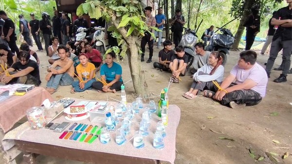 Petugas Gabungan Gerebek Sarang Narkoba di Medan, Sabu hingga Mesin Judi Dingdong Disita