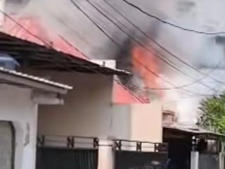 Tragis! Kebakaran Rumah di Pulogadung Renggut Nyawa 2 Lansia 
