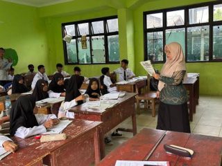 Miris! Sudah 4 Bulan Tunjangan Guru Belum Cair, PGRI Desak Pemerintah Beri Kepastian