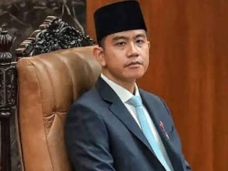 MA Putuskan  Suket Pendidikan Gibran Tidak Sah, Wapres Terancam Dimakzulkan