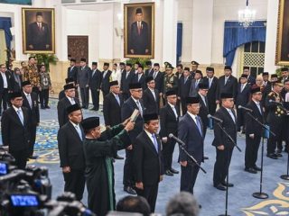 Nuzran Joher Resmi Dilantik Jadi Ketua Ombudsman RI