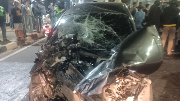 Laka Maut Mobil Vs Pikap di Jaksel, 1 Orang Tewas-5 Lainnya Luka-Luka